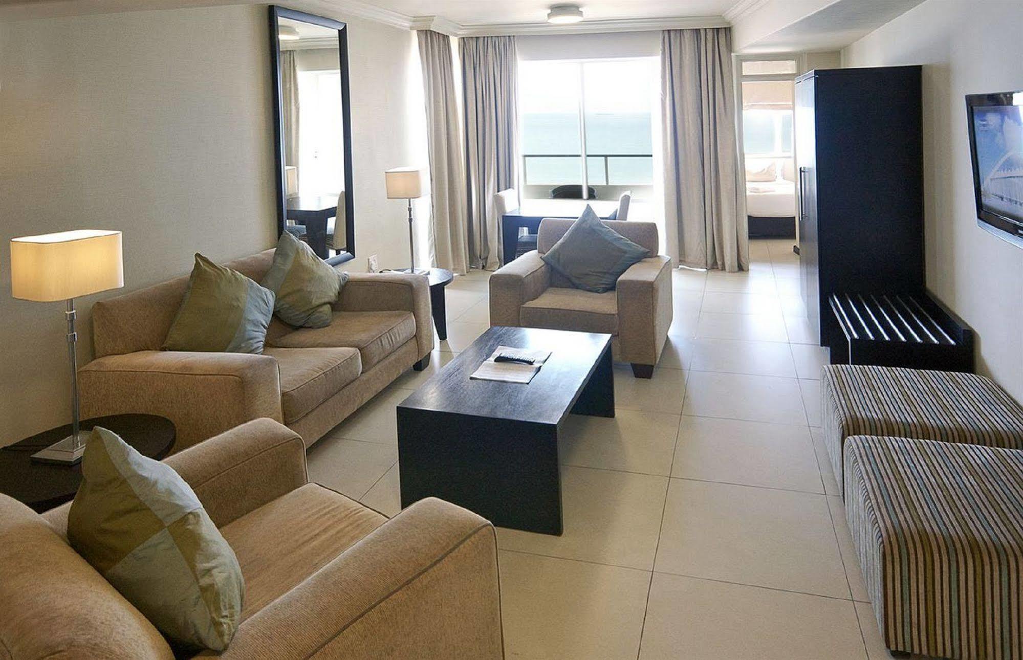 Blue Waters Hotel
