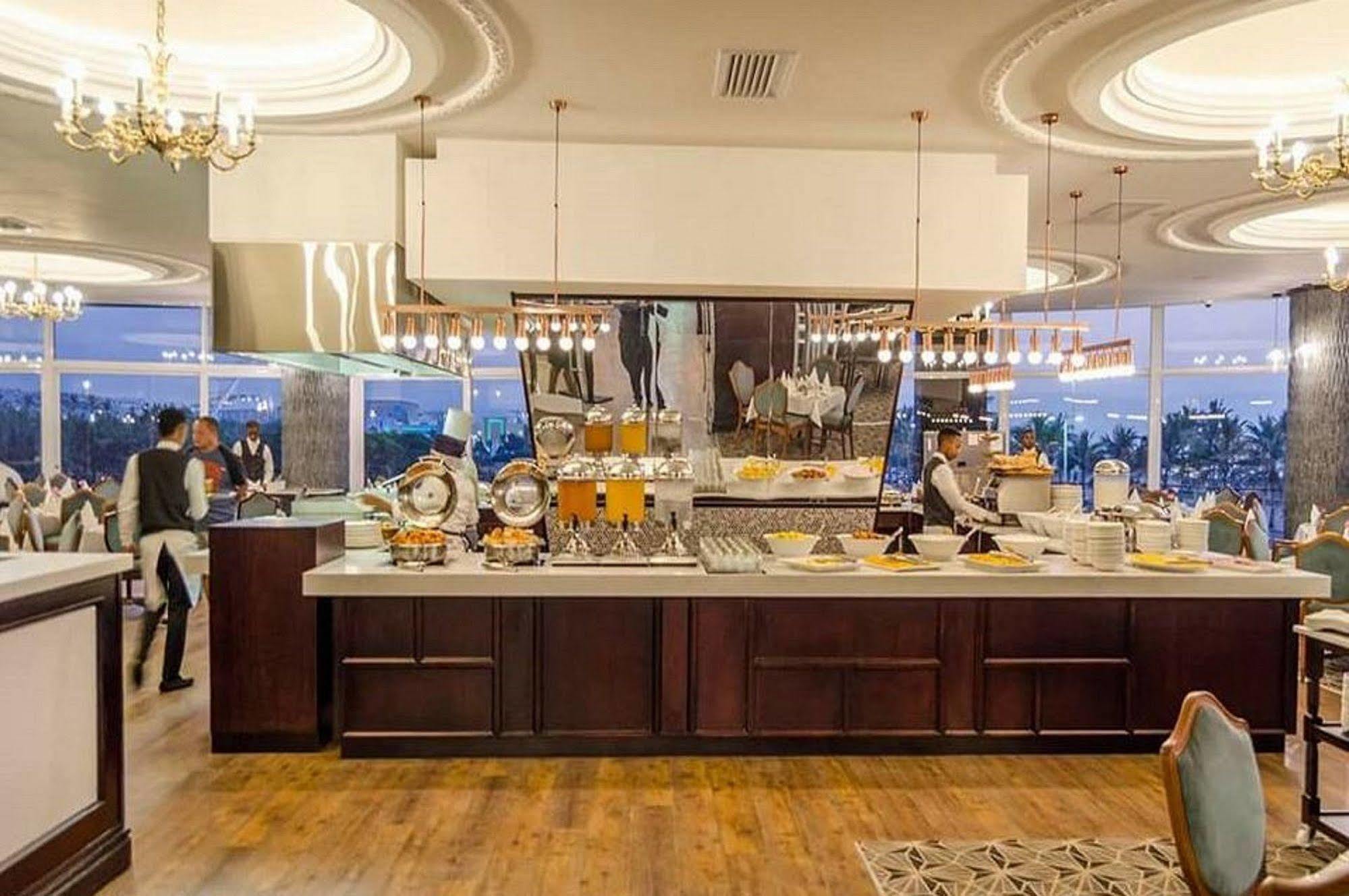 Hotel Blue Waters 4*